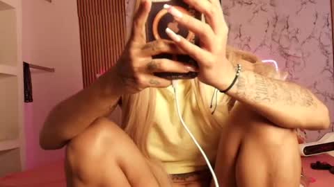 Snapshot of kendalkith_hot chatting on 07.14.26 kendalkith_hot online show from 07.14.26