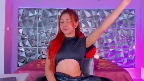 Snapshot of kendall23_ chatting on 03.08.25 Kendall online show from 03.08.25