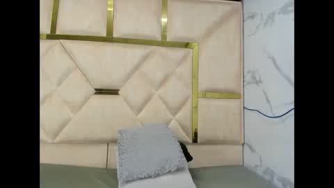 kendall69__ online show from 10.14.25