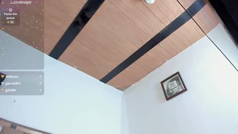 Kendall ewers online show from 02.08.25