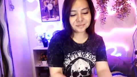 Snapshot of kendall_snow chatting on 06.29.26 kendall_snow online show from 06.29.26