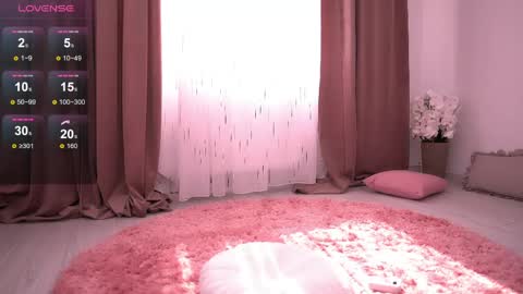 Kendall online show from 04.11.26