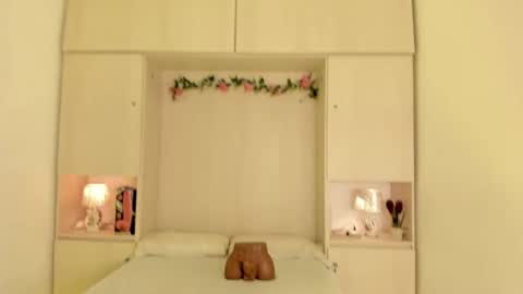 Kendal online show from 02.24.26