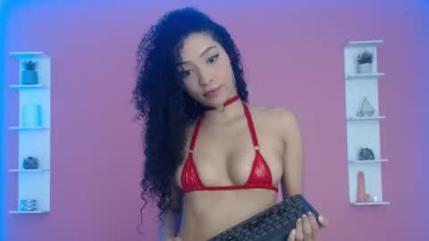 Snapshot of kendallrush2 chatting on 12.12.24 Kendall Rush online show from 12.12.24