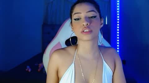 Snapshot of kendallrush2 chatting on 01.06.25 Kendall Rush online show from 01.06.25