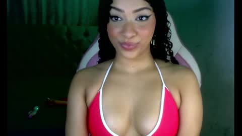 Snapshot of kendallrush2 chatting on 09.23.25 Kendall Rush online show from 09.23.25