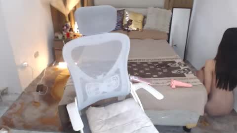 kendalveronika online show from 12.04.25