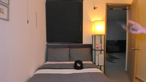 kendel_dimitri online show from 04.20.26