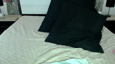 Snapshot of kendra_squirts chatting on 05.08.26 Kendra online show from 05.08.26