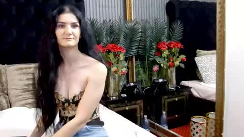 Snapshot of kendrabloom chatting on 12.02.25 KendraBloom online show from 12.02.25