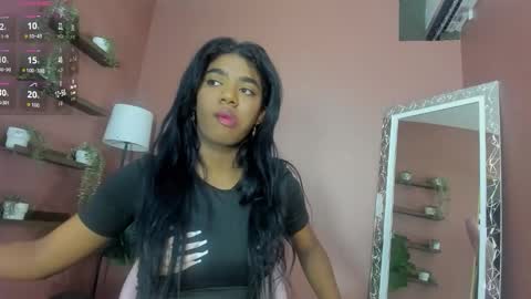 kendrachavez_ online show from 10.19.25