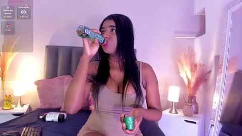 kendrachavez_ online show from 11.28.25