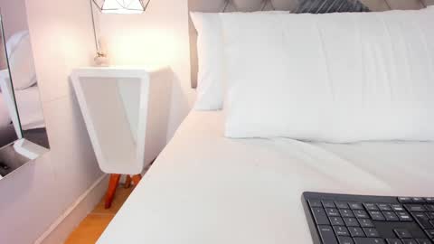 Kendral  online show from 02.07.25