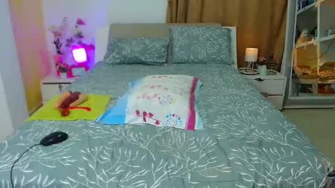 kendralove online show from 03.11.25