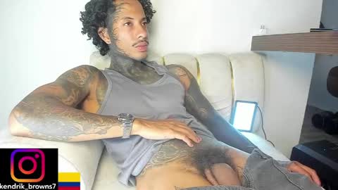 Snapshot of kendrik_brown chatting on 05.15.26 kendrick brown online show from 05.15.26