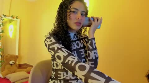 Kenia online show from 04.17.26