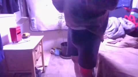 Snapshot of kenneth69h chatting on 02.25.25 kenneth69h online show from 02.25.25