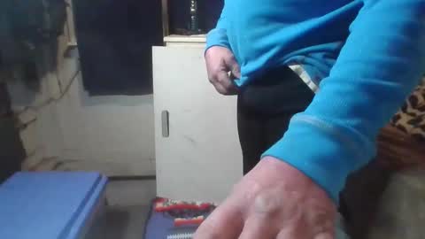 Snapshot of kenneth69h chatting on 10.30.25 kenneth69h online show from 10.30.25