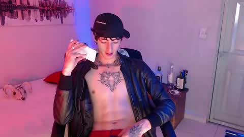 Snapshot of kenny__hot chatting on 01.05.25 kenny online show from 01.05.25