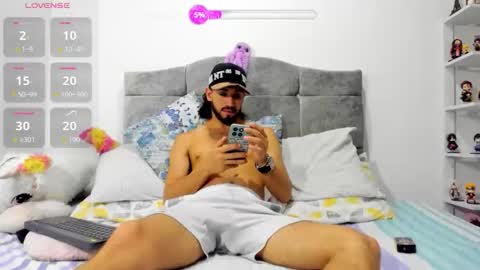 Snapshot of kenny_jackson_2025 chatting on 02.12.26 kenny and Ian online show from 02.12.26