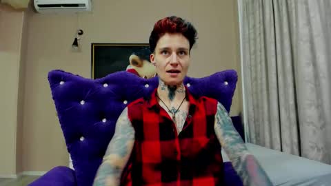 Snapshot of kennyvibe chatting on 02.17.26 kennyvibe online show from 02.17.26