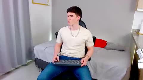 Santiago online show from 02.08.26