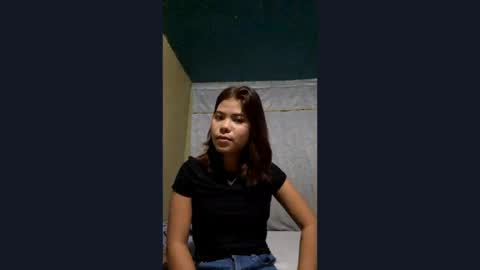 Snapshot of kenyettalatinaska chatting on 05.25.26 May online show from 05.25.26