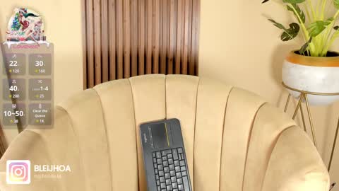 Keny Kitty  Onlyfans Kenayfoxx online show from 12.29.24