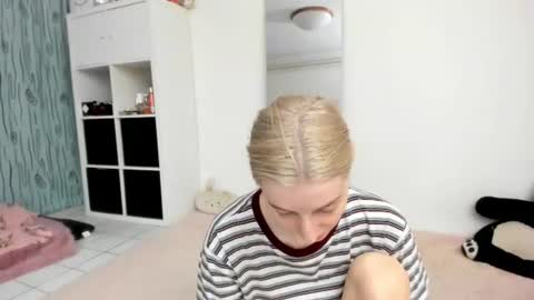 Kenzie online show from 07.12.26