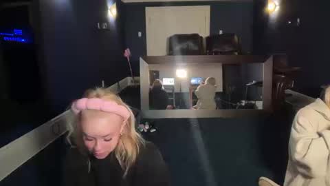 Snapshot of kenziesmithh chatting on 10.12.25 kenziesmithh online show from 10.12.25