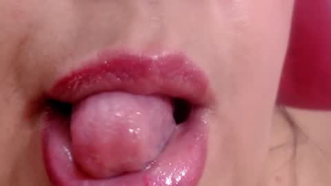 K E R L Y online show from 01.12.25