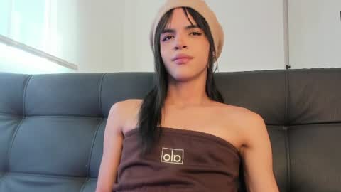 Snapshot of kerly_monroe chatting on 07.22.26 Kerly online show from 07.22.26