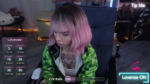 Snapshot of kerry_kirk chatting on 11.12.25 Kerry online show from 11.12.25