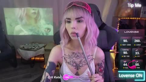 Snapshot of kerry_kirk chatting on 11.17.25 Kerry online show from 11.17.25