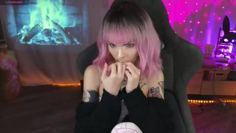 Snapshot of kerry_kirk chatting on 03.13.26 Kerry online show from 03.13.26