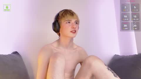 Snapshot of kessy_white chatting on 07.11.26 Kessy online show from 07.11.26