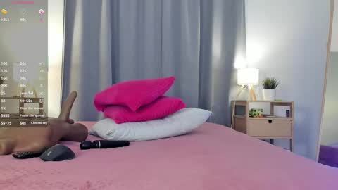 kettyIm a simple girl who likes gifts Lovense is activeThere are legends that in this room all your wish can come true online show from 11.08.25