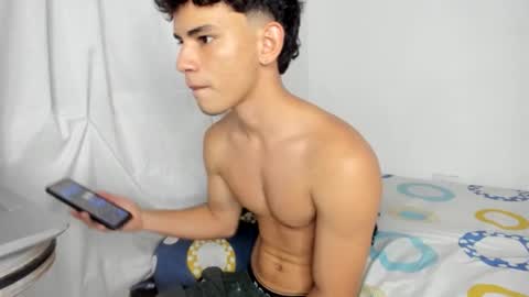 kevin_adrian01 online show from 05.17.26