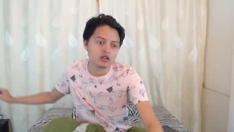 Snapshot of kevin_charless chatting on 02.02.26 Kevin online show from 02.02.26