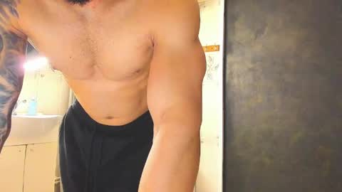 Snapshot of kevin_muscle1 chatting on 03.21.26 Kevin online show from 03.21.26