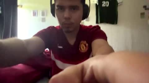 Snapshot of kevinderon1 chatting on 05.17.26 kevinderon1 online show from 05.17.26