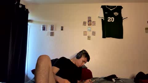 Snapshot of kevinderon1 chatting on 05.25.26 kevinderon1 online show from 05.25.26