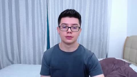 Snapshot of kevinhunts chatting on 02.19.25 Kevin online show from 02.19.25