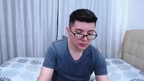 Snapshot of kevinhunts chatting on 02.28.25 Kevin online show from 02.28.25