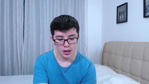 Snapshot of kevinhunts chatting on 10.11.25 Kevin online show from 10.11.25