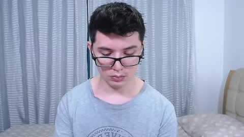 Snapshot of kevinhunts chatting on 12.05.25 Kevin online show from 12.05.25