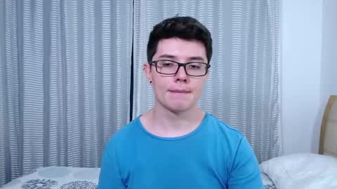 Snapshot of kevinhunts chatting on 12.14.25 Kevin online show from 12.14.25