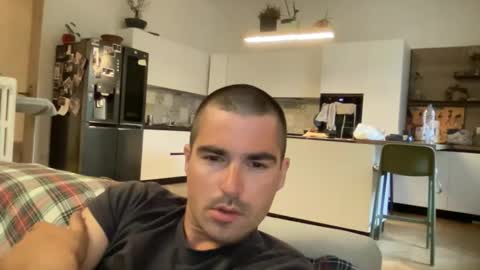 Snapshot of kevinpillobello chatting on 04.29.26 kevinpillobello online show from 04.29.26