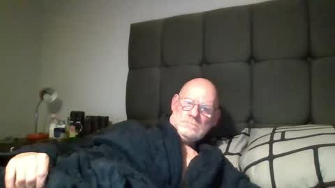 Snapshot of kevlooking4sez chatting on 12.24.24 kevlooking4sez online show from 12.24.24