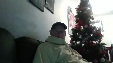 Snapshot of kevlooking4sez chatting on 12.27.24 kevlooking4sez online show from 12.27.24